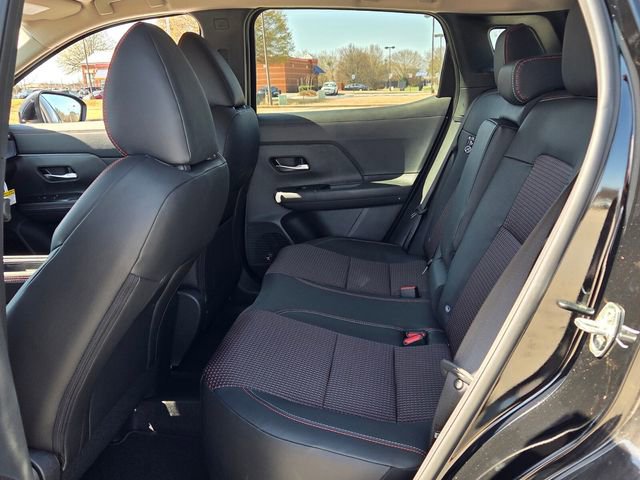 New 2026 Nissan Kicks SR image 6