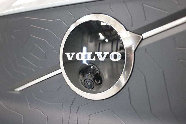 Used 2026 Volvo EX30 Cross Country Ultra w/ Protection Package Premier AWD/4WD image 4