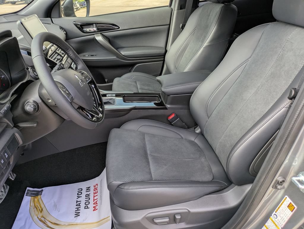 New 2025 Mitsubishi Eclipse Cross AWD image 10