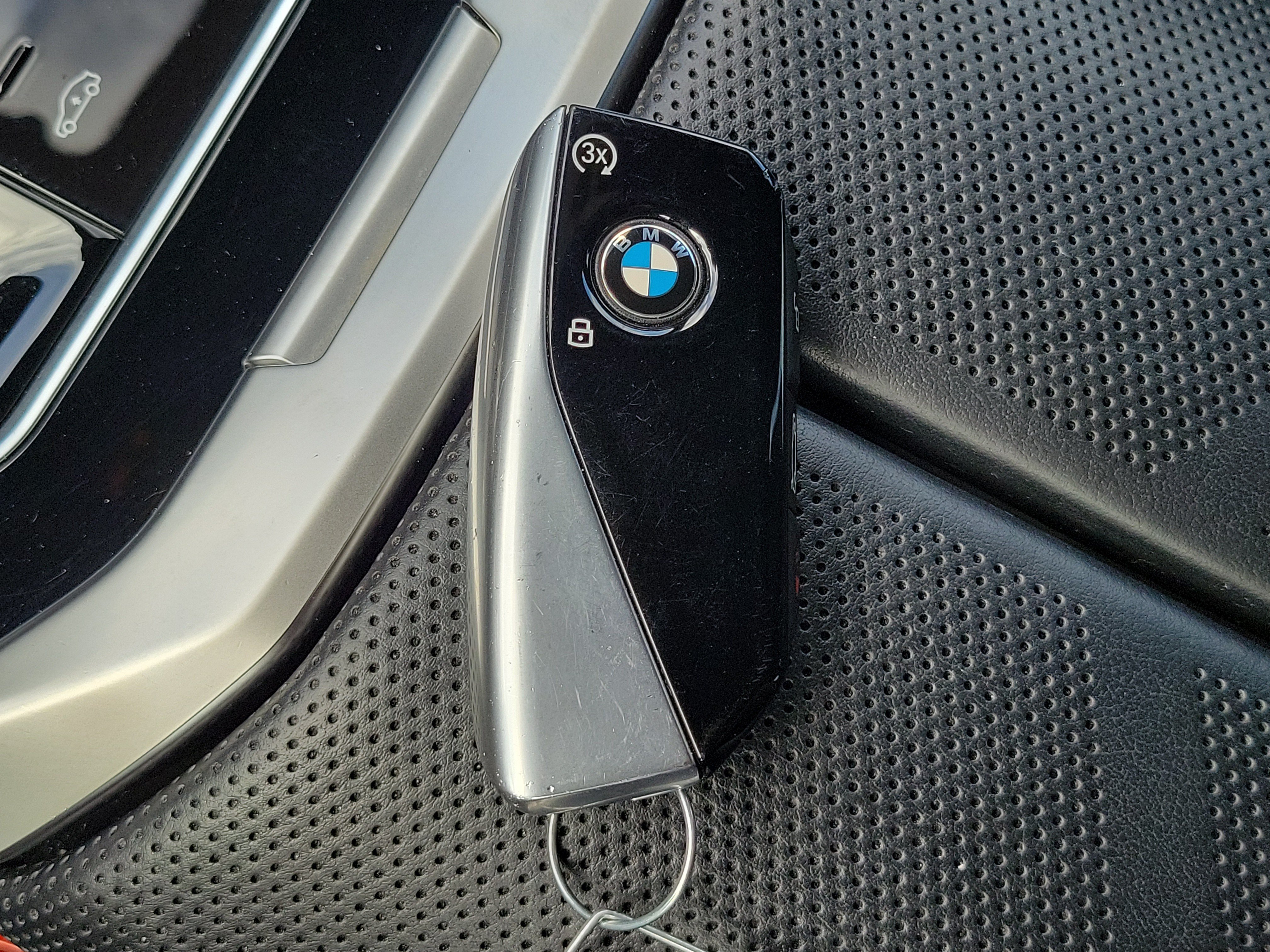 Used 2023 BMW 740i w/ Executive Package RWD image 29