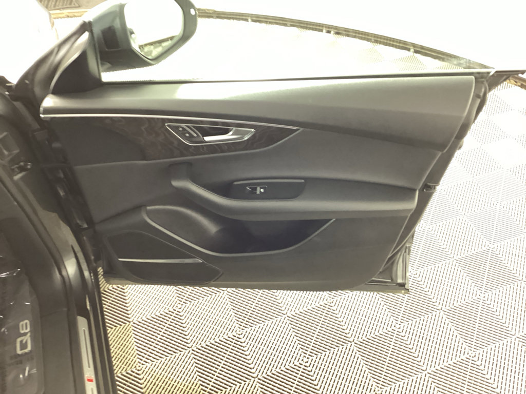 Used 2019 Audi Q8 Prestige w/ Year 1 Package image 10