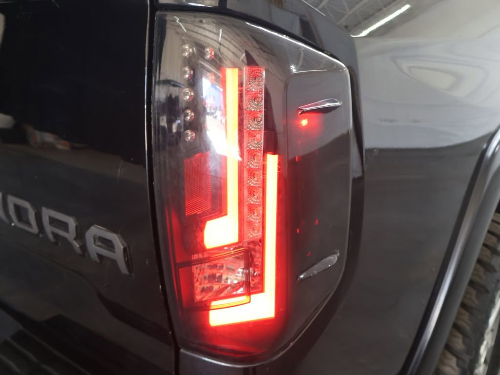 Used 2015 Toyota Tundra Limited w/ Limited Premium Package image 31