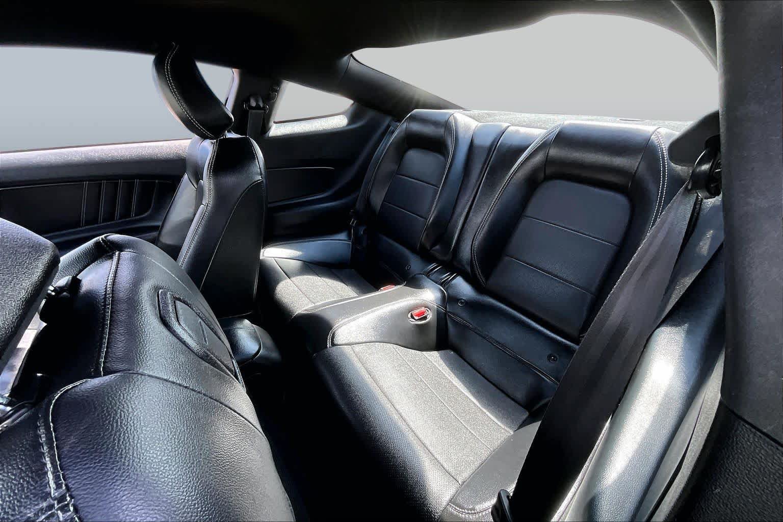 Used 2022 Ford Mustang Premium RWD image 19
