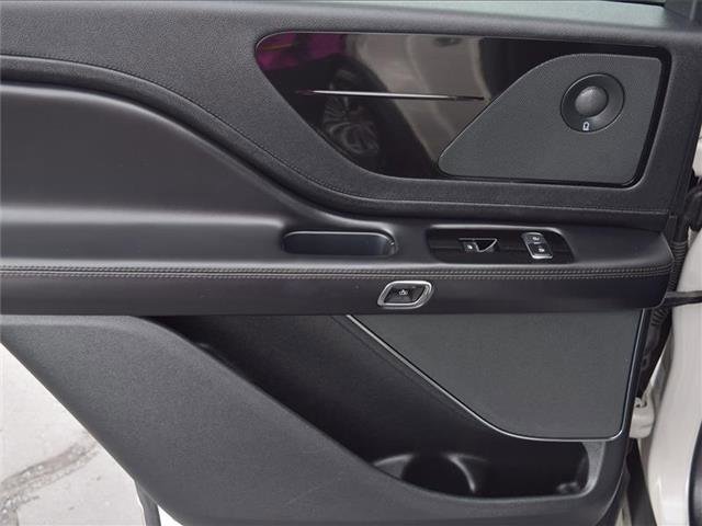 Used 2023 Lincoln Aviator Reserve image 36
