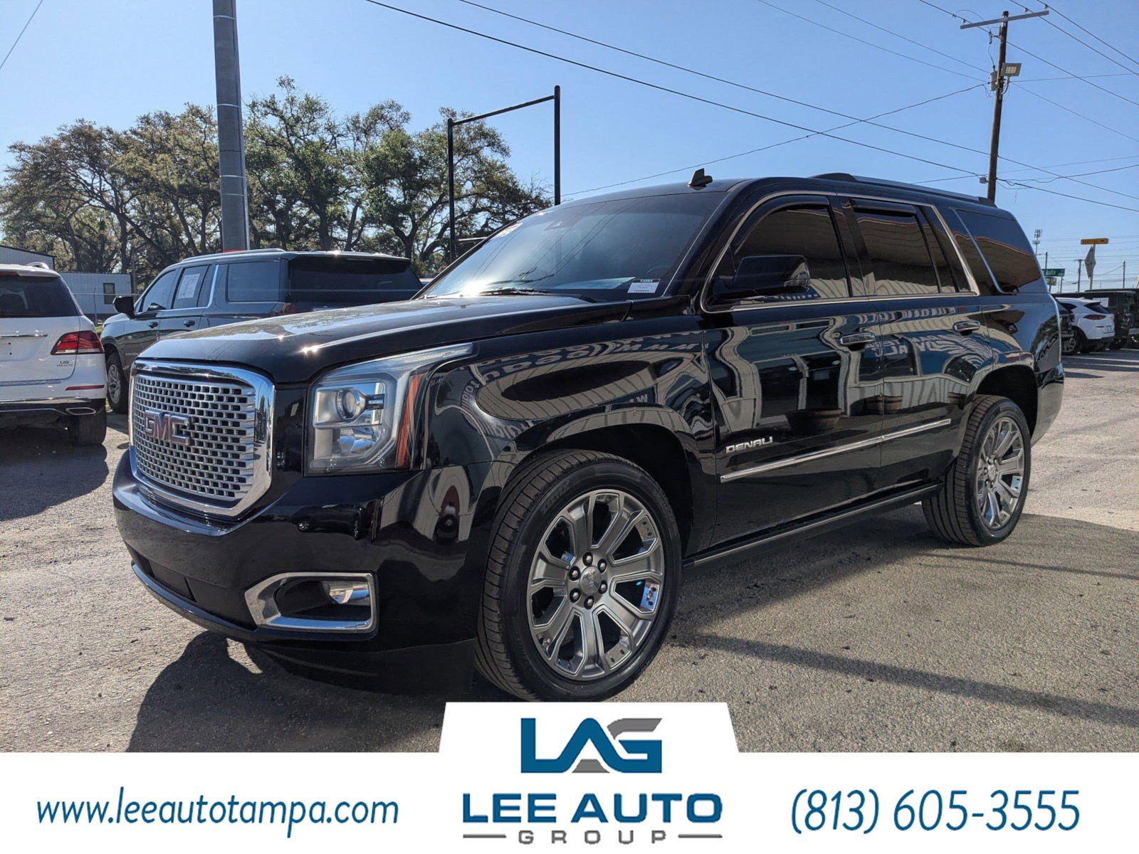 Used 2015 GMC Yukon Denali w/ Touring Package AWD/4WD image 7