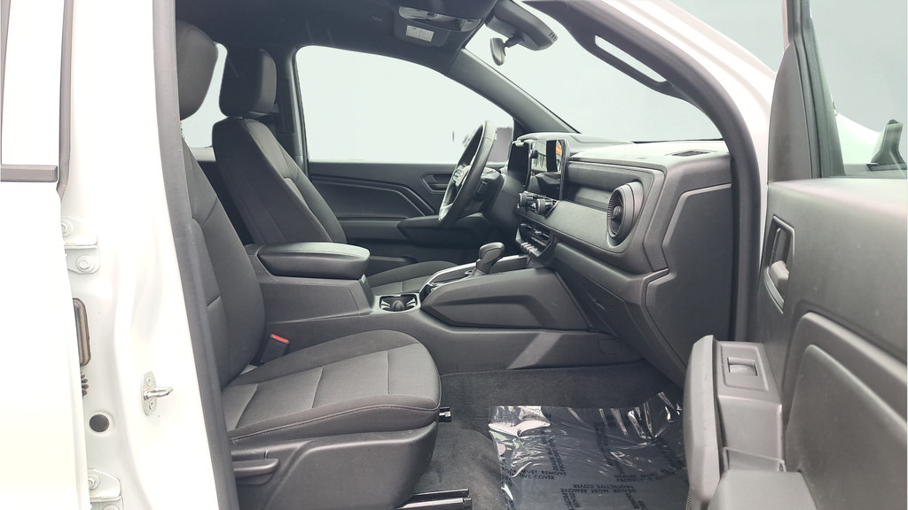Used 2023 Chevrolet Colorado Trail Boss w/ Technology Package AWD/4WD image 16