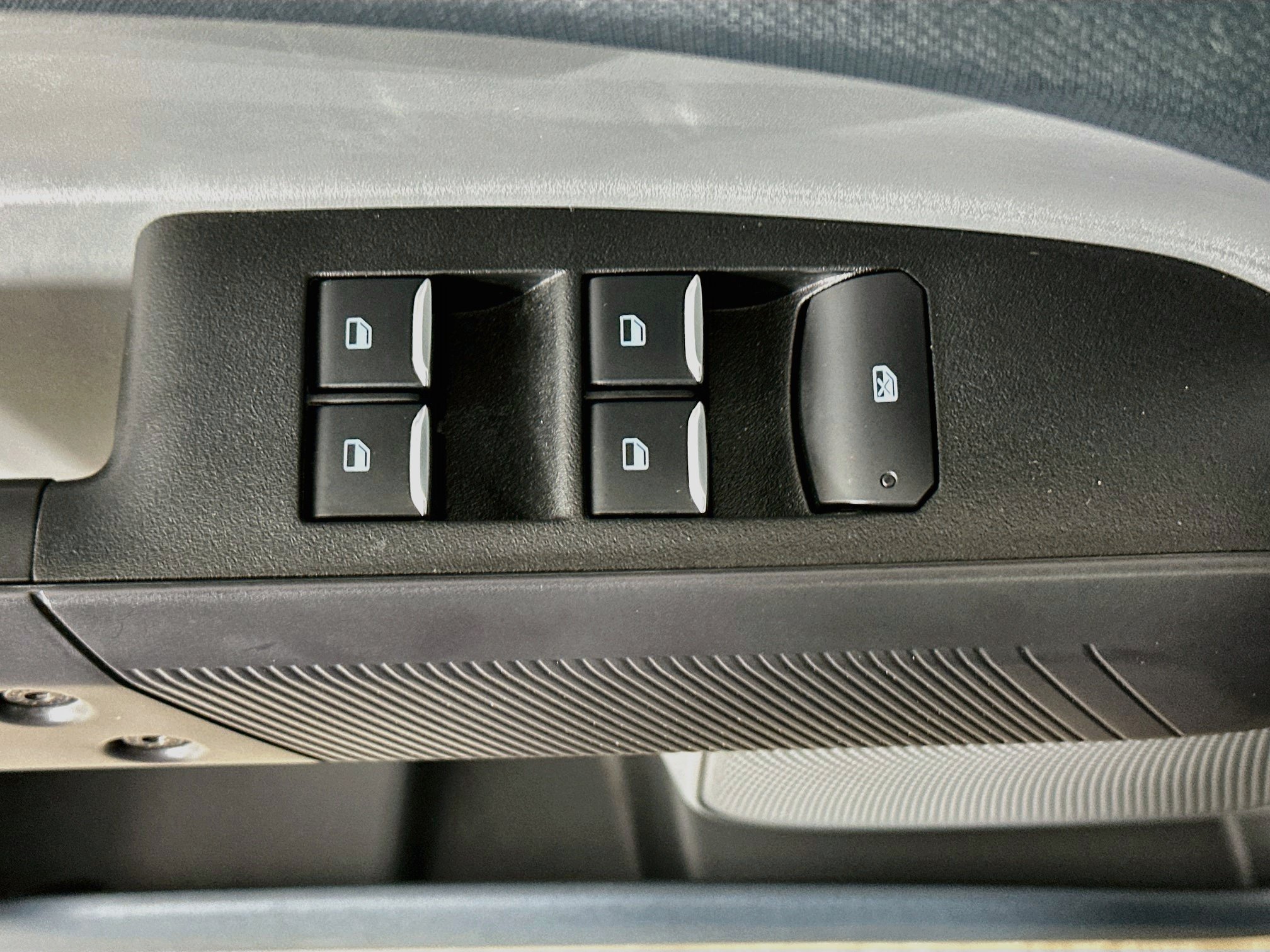 Used 2025 Ford Maverick XL FWD image 15