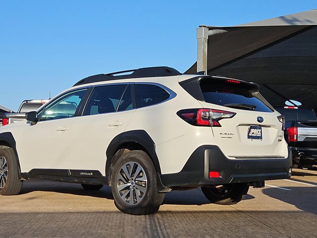Used 2024 Subaru Outback Premium image 7