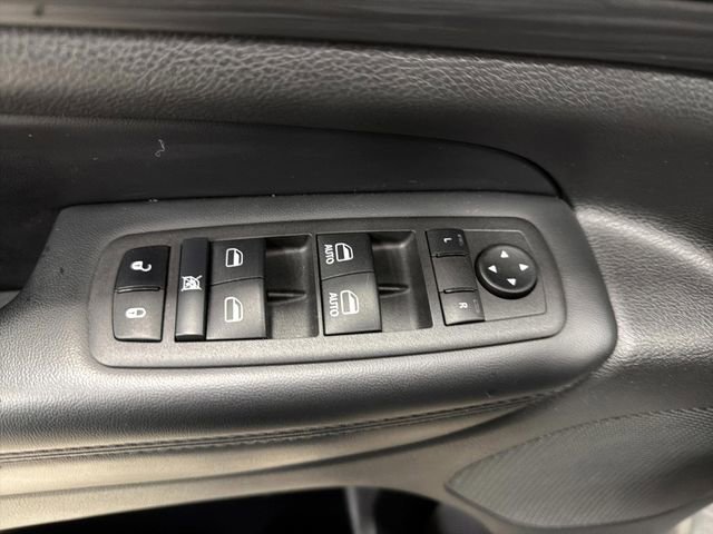 Used 2022 Jeep Grand Cherokee Laredo X image 28