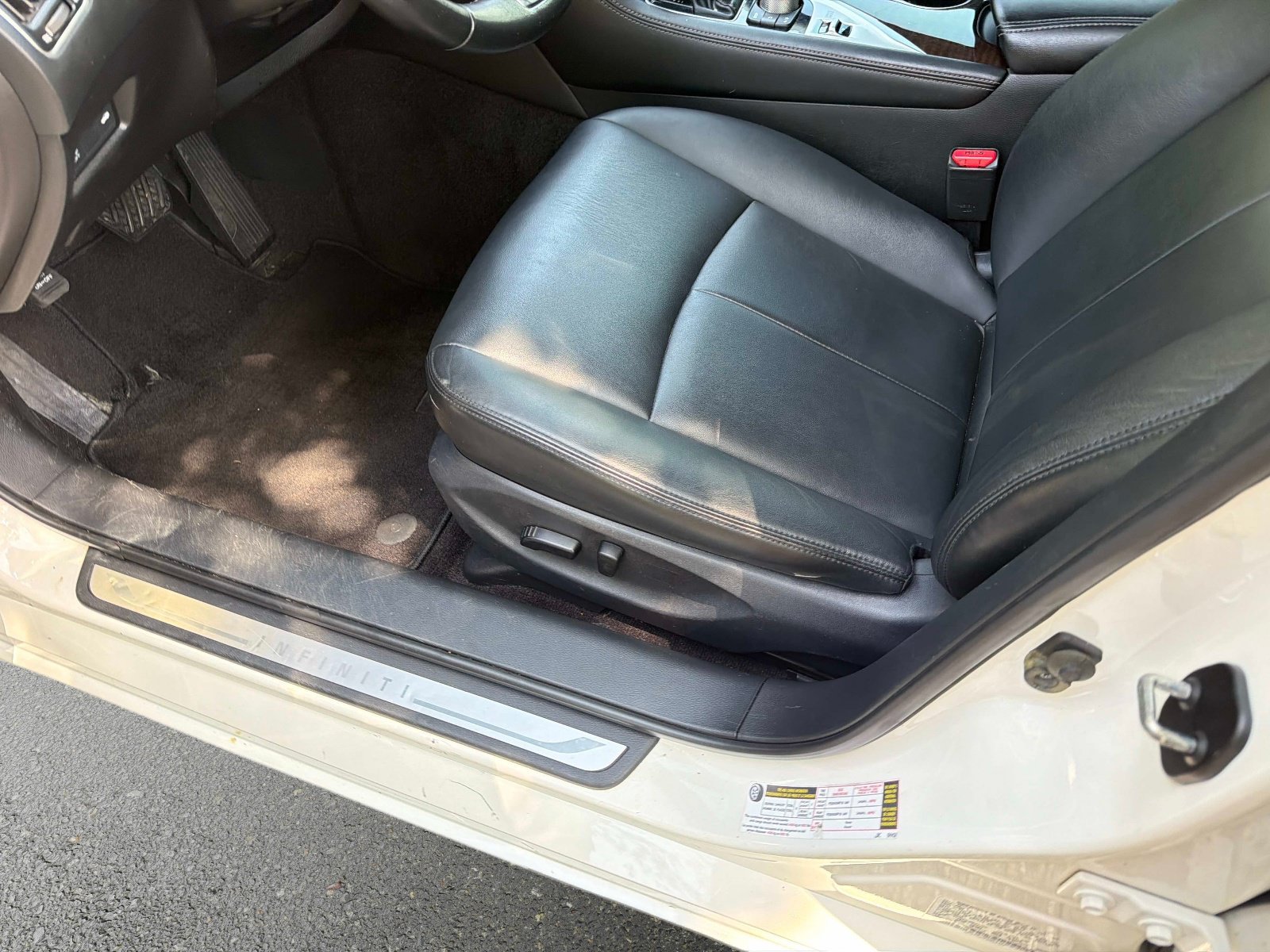 Used 2018 INFINITI Q50 Luxe w/ Cargo Package (L95) RWD image 18