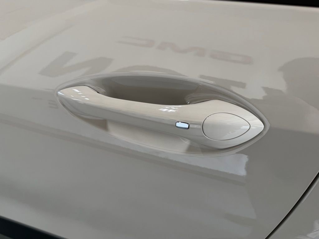 New 2026 Chevrolet Trax ACTIV w/ Sunroof Package image 10