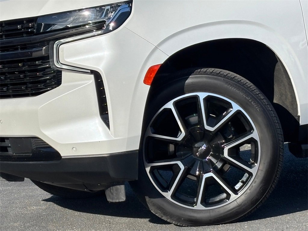 Used 2022 Chevrolet Tahoe RST w/ Luxury Package image 3