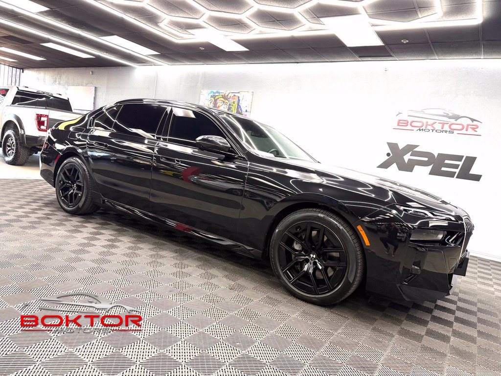 Used 2026 BMW 740i xDrive AWD/4WD image 1