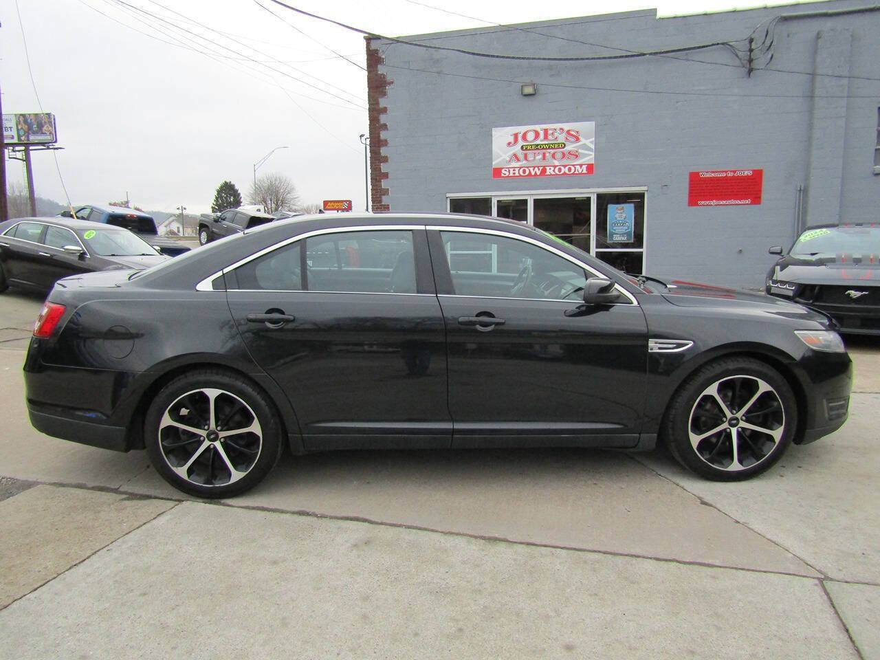 Used 2015 Ford Taurus SEL w/ Equipment Group 201A AWD/4WD image 5