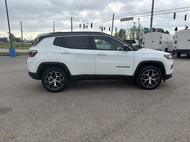 Used 2024 Jeep Compass Limited image 5