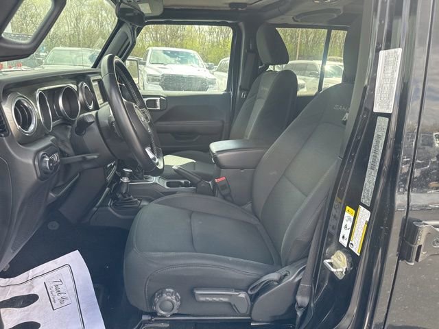 Used 2019 Jeep Wrangler Unlimited Sahara AWD/4WD image 12