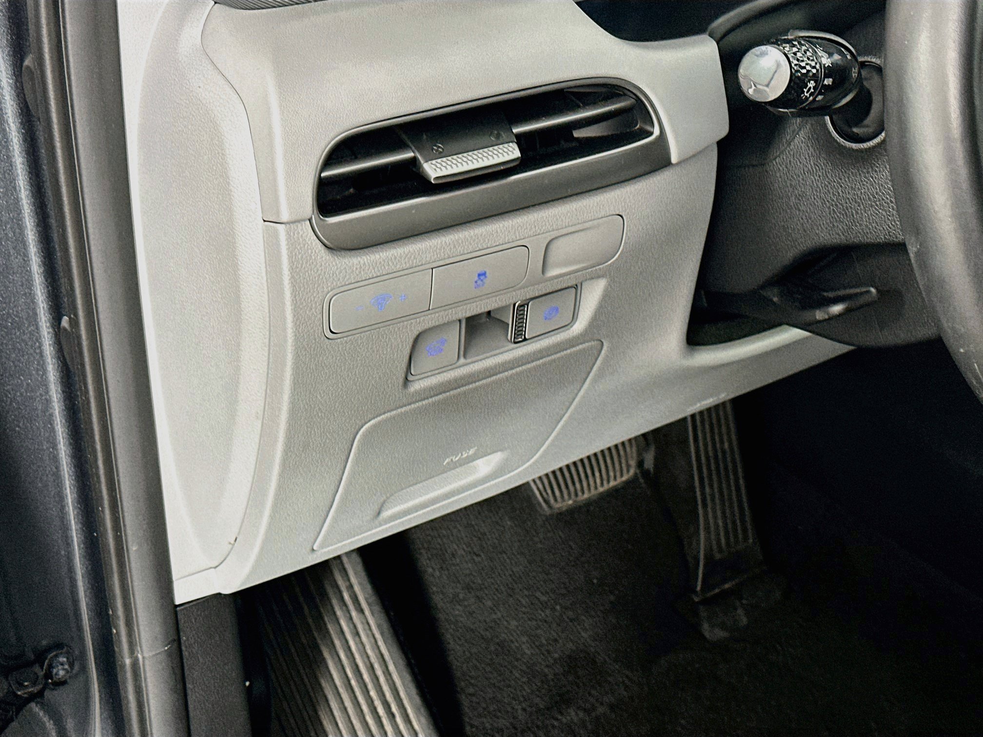 Used 2025 Hyundai Palisade SEL FWD image 17