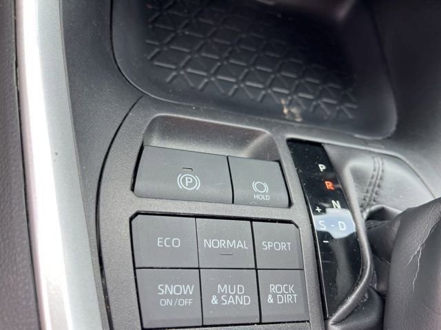 Certified 2025 Toyota RAV4 XLE image 20