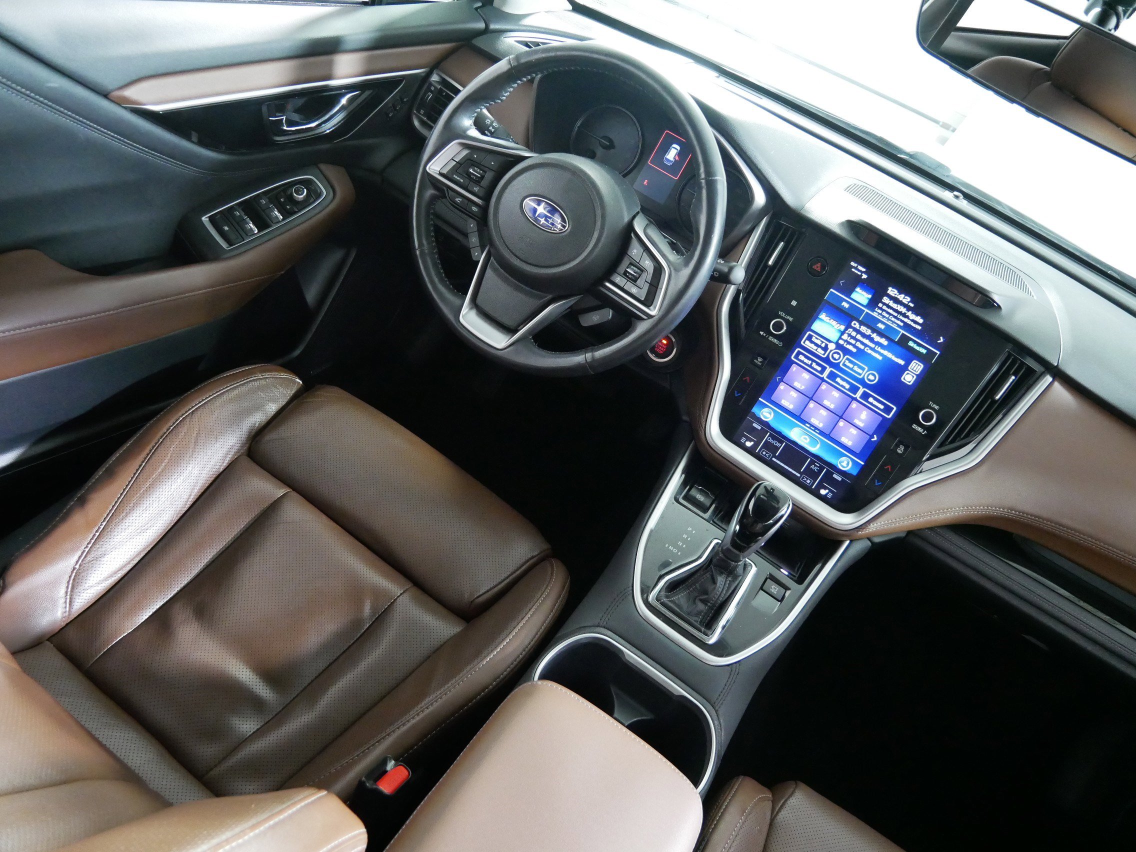 Used 2022 Subaru Outback Touring XT w/ Tech Package 3 image 9