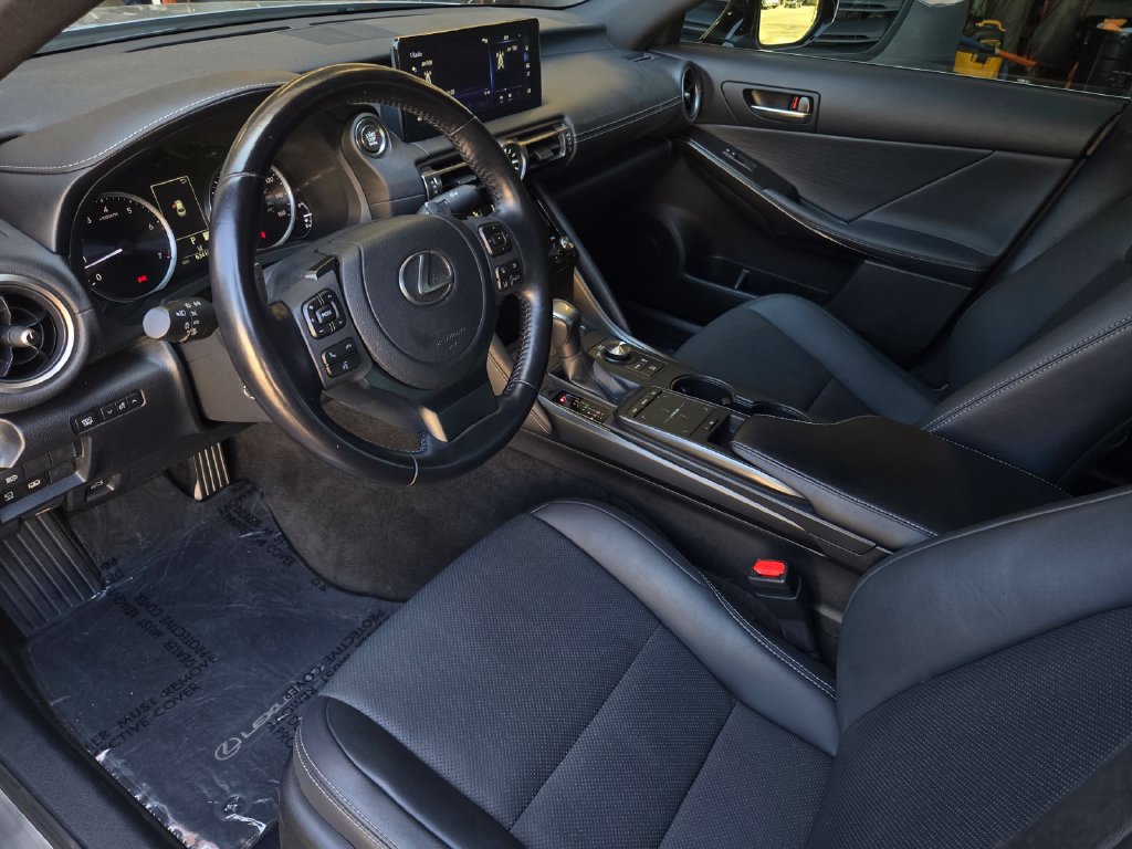 Used 2022 Lexus IS 300 AWD w/ Premium Package image 10
