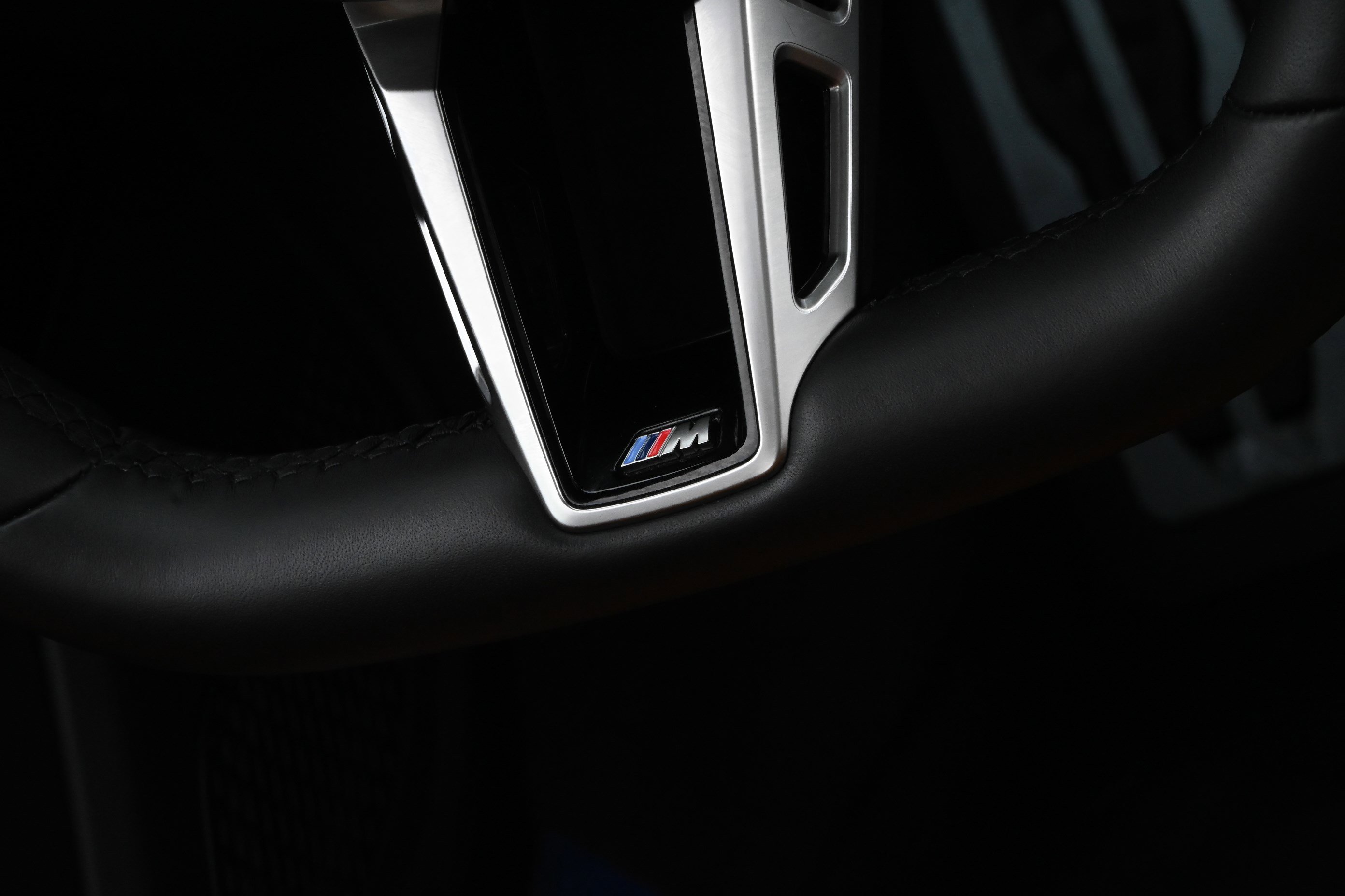 Certified 2023 BMW 740i w/ Parking Assistance Package image 30