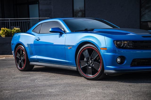 Used 2013 Chevrolet Camaro SS w/ Hot Wheels Special Edition RWD image 41