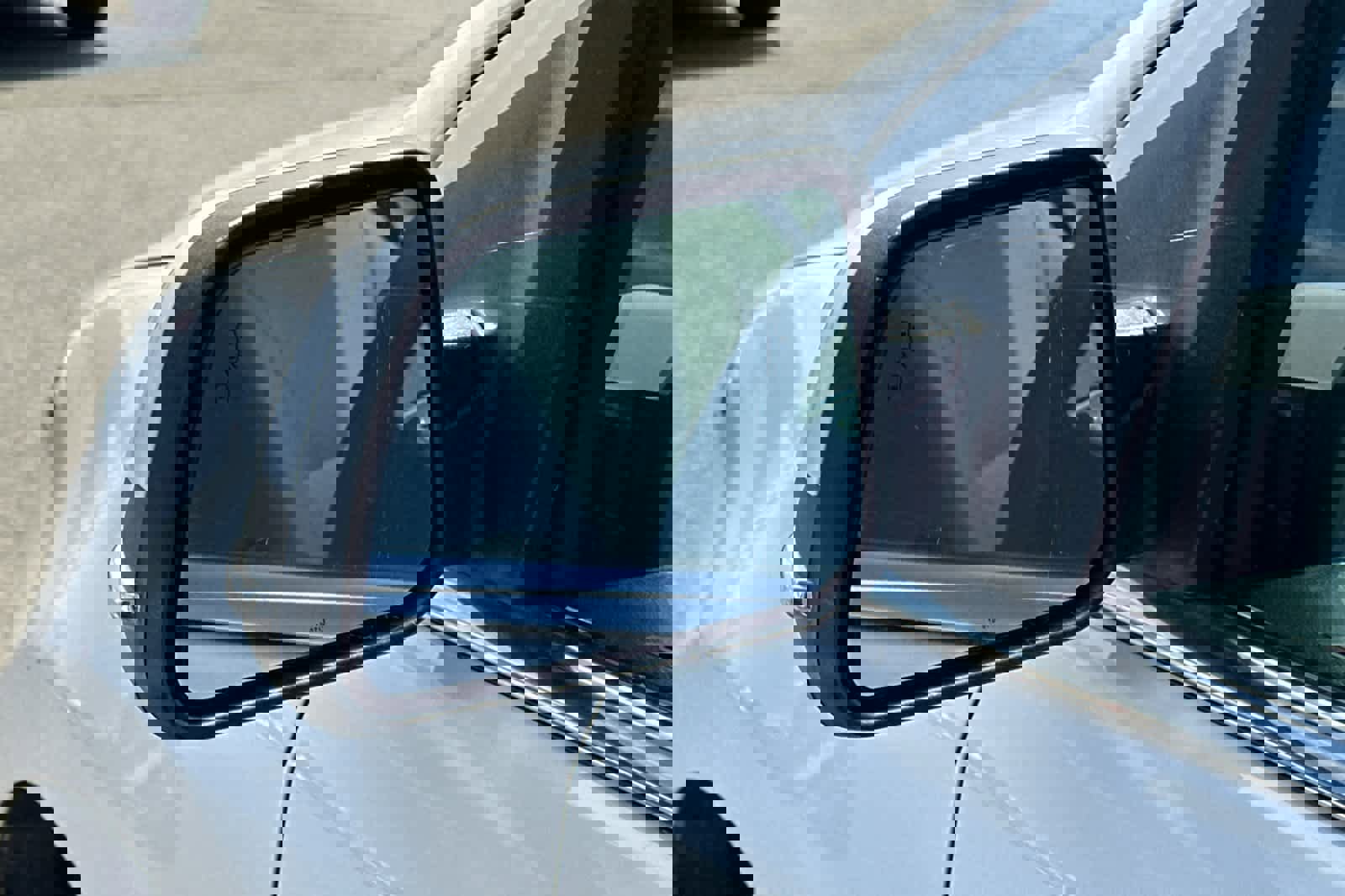 Used 2013 Ford Edge Limited FWD image 8