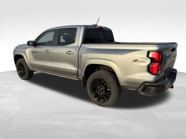 Certified 2024 Chevrolet Colorado Z71 w/ LPO, Dark Essentials Package image 3