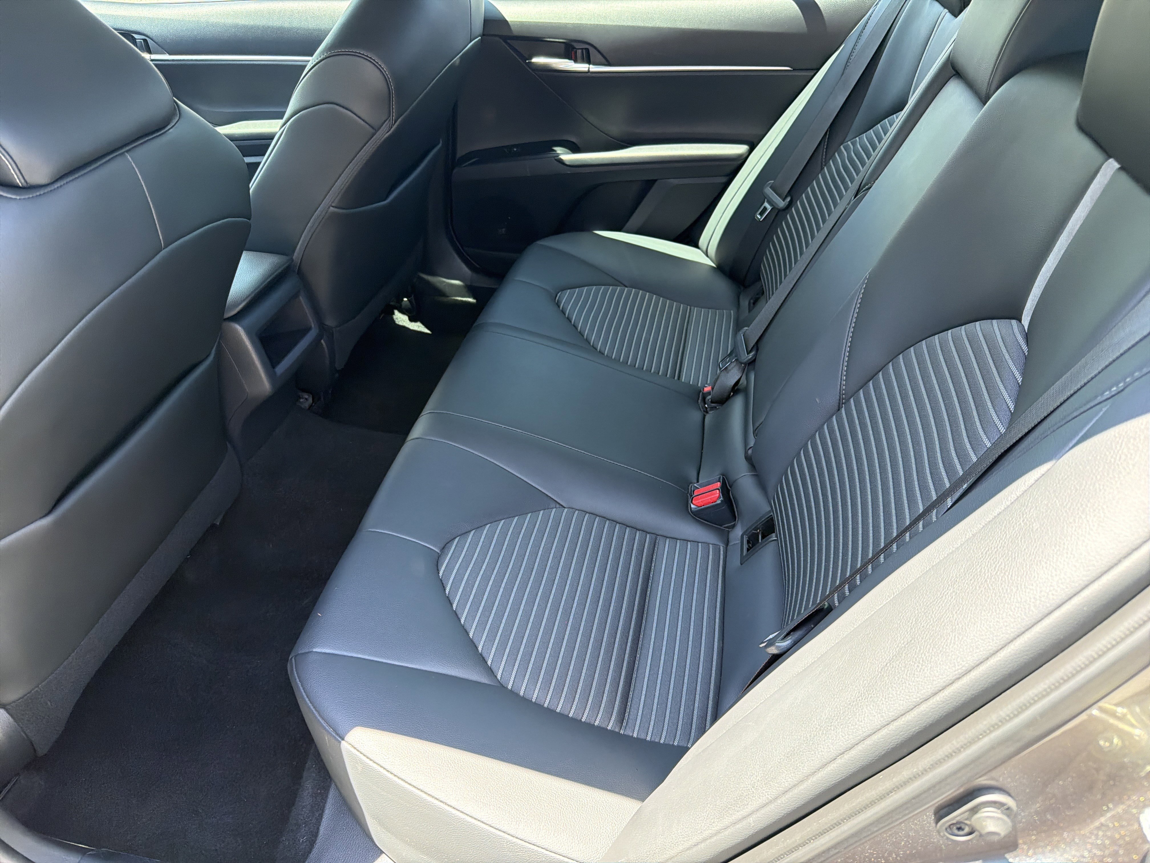 Certified 2020 Toyota Camry SE w/ Convenience Package FWD image 30