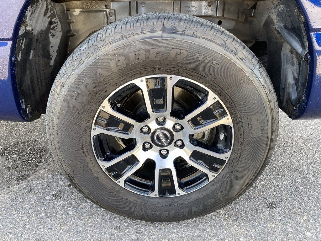 Used 2024 Nissan Titan SV image 19