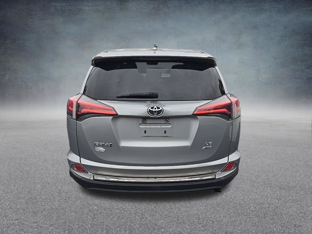 Used 2018 Toyota RAV4 LE w/ All Weather Liner Package AWD/4WD image 8