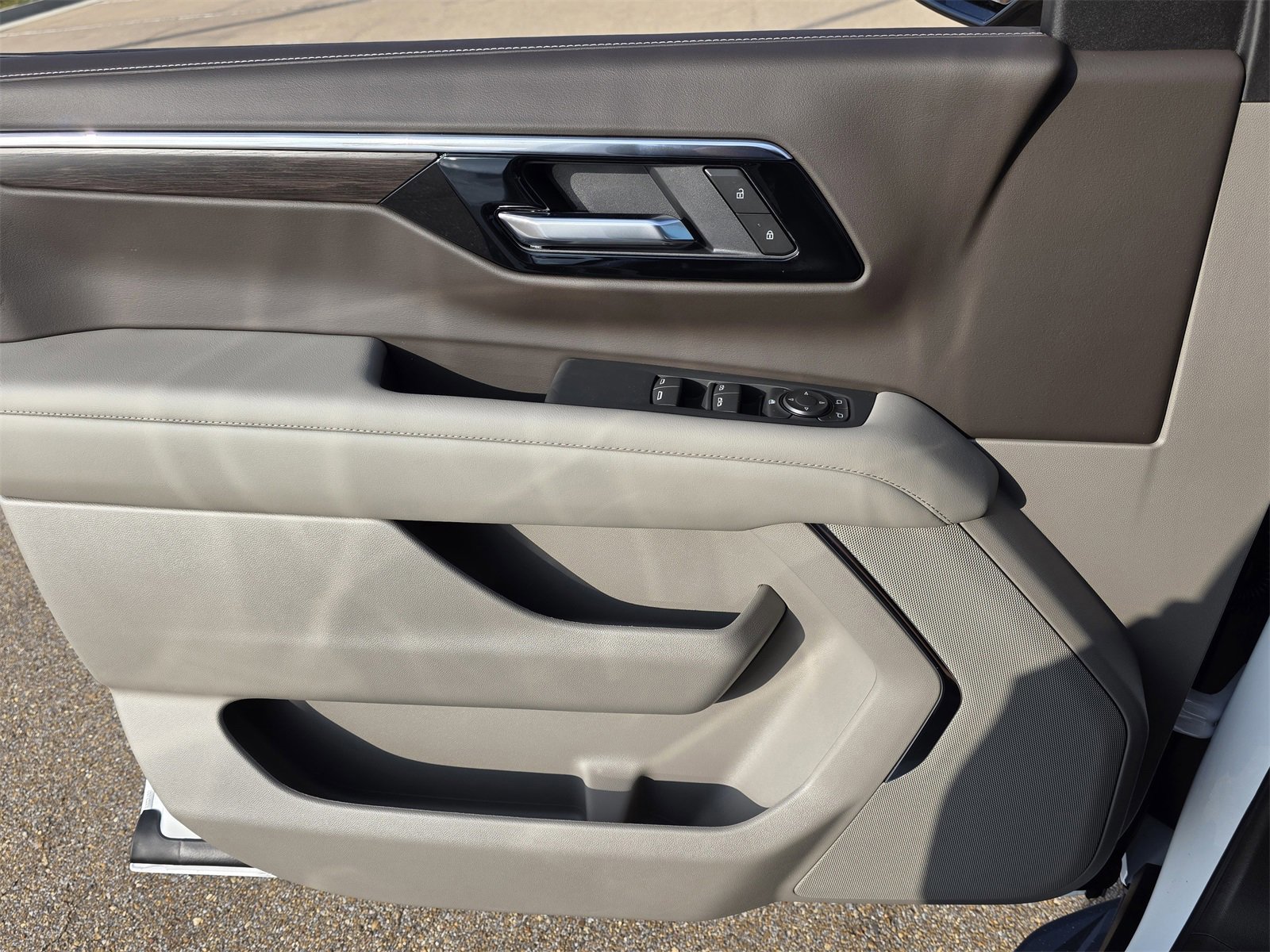 New 2026 Chevrolet Tahoe LS image 18