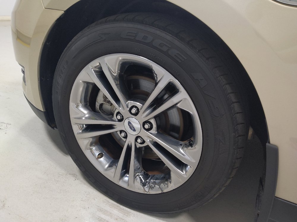 Used 2018 Ford Taurus SEL w/ Equipment Group 201A AWD/4WD image 31