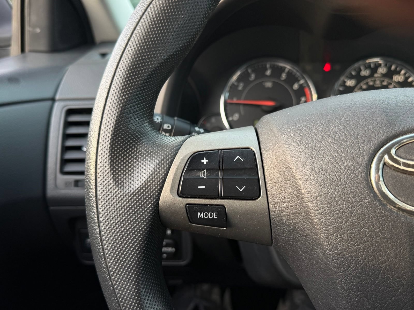 Used 2012 Toyota Corolla S FWD image 29