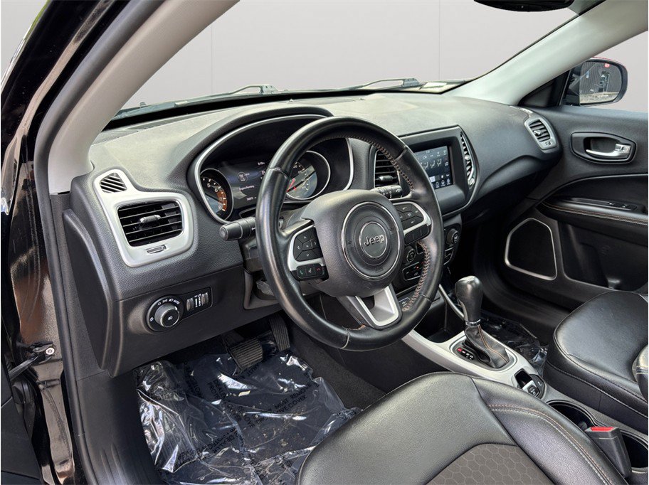Used 2020 Jeep Compass Latitude w/ Popular Equipment Group FWD image 6