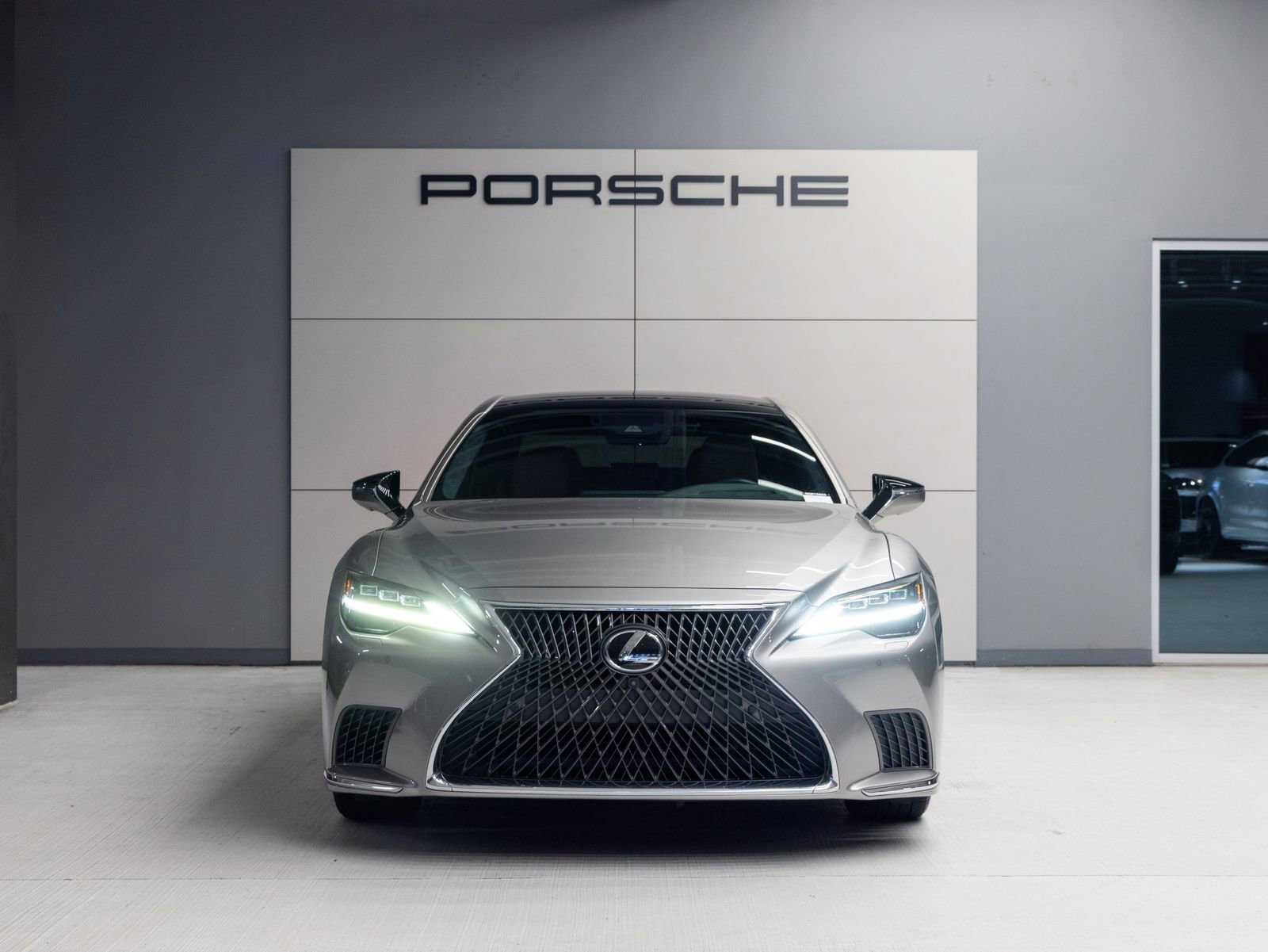 Used 2022 Lexus LS 500 w/ Interior Upgrade Package RWD image 10