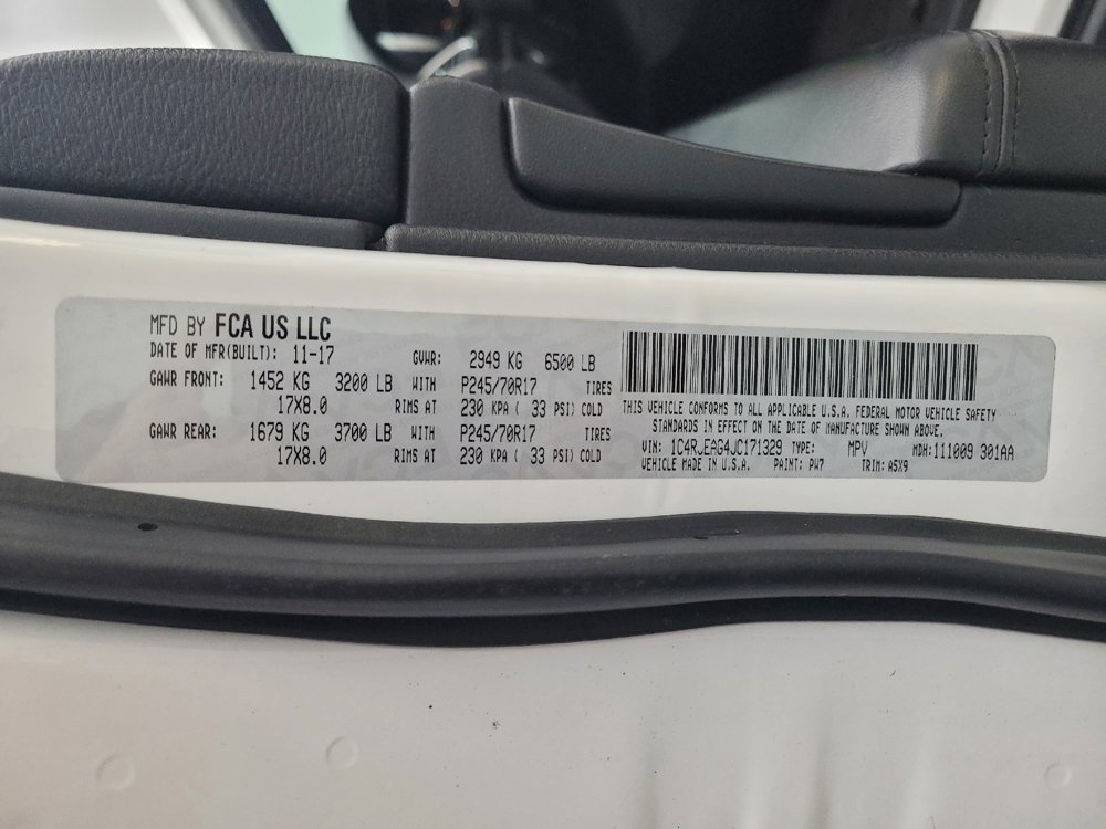 Used 2018 Jeep Grand Cherokee Laredo image 33