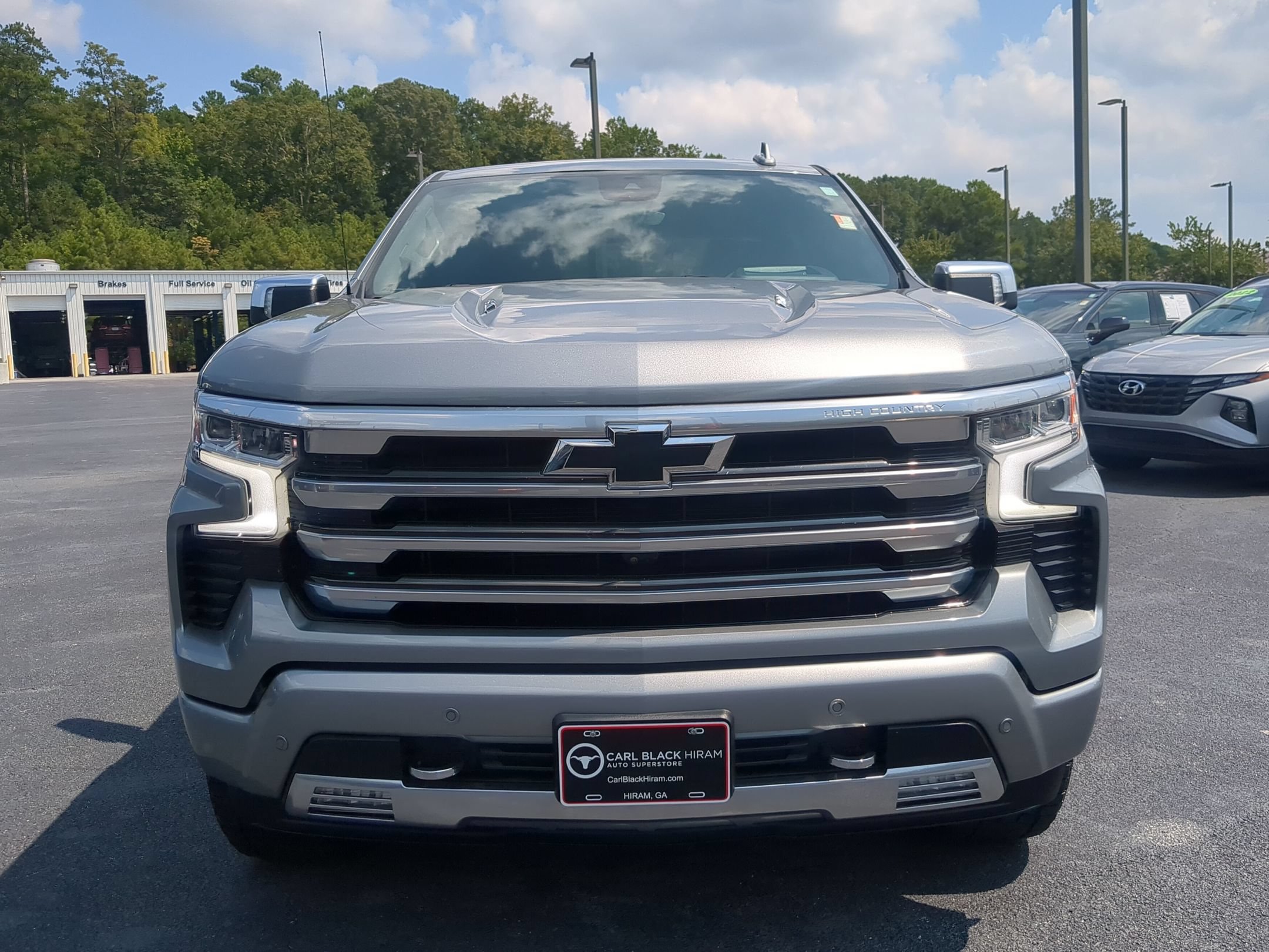 Used 2023 Chevrolet Silverado 1500 High Country w/ High Country Premium Package AWD/4WD image 2