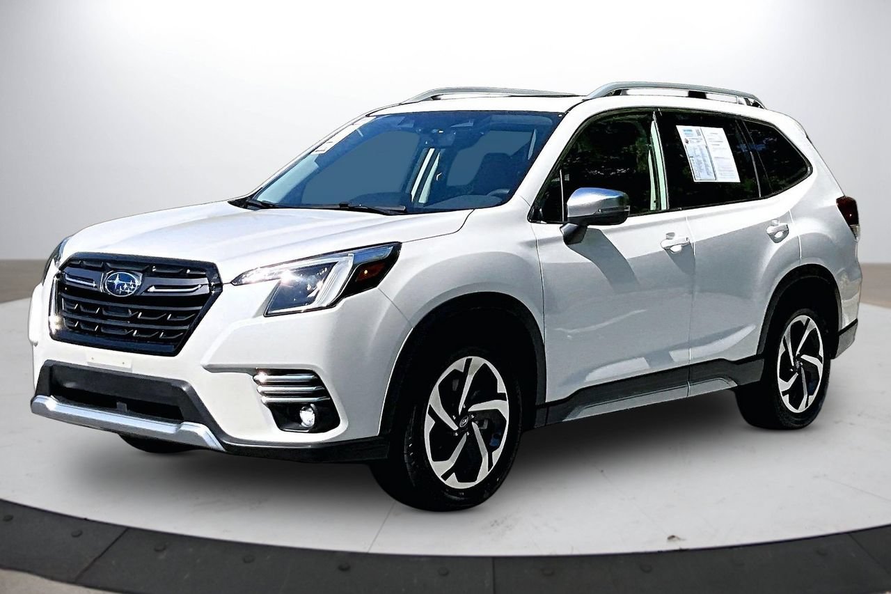Used 2022 Subaru Forester Touring AWD/4WD image 4
