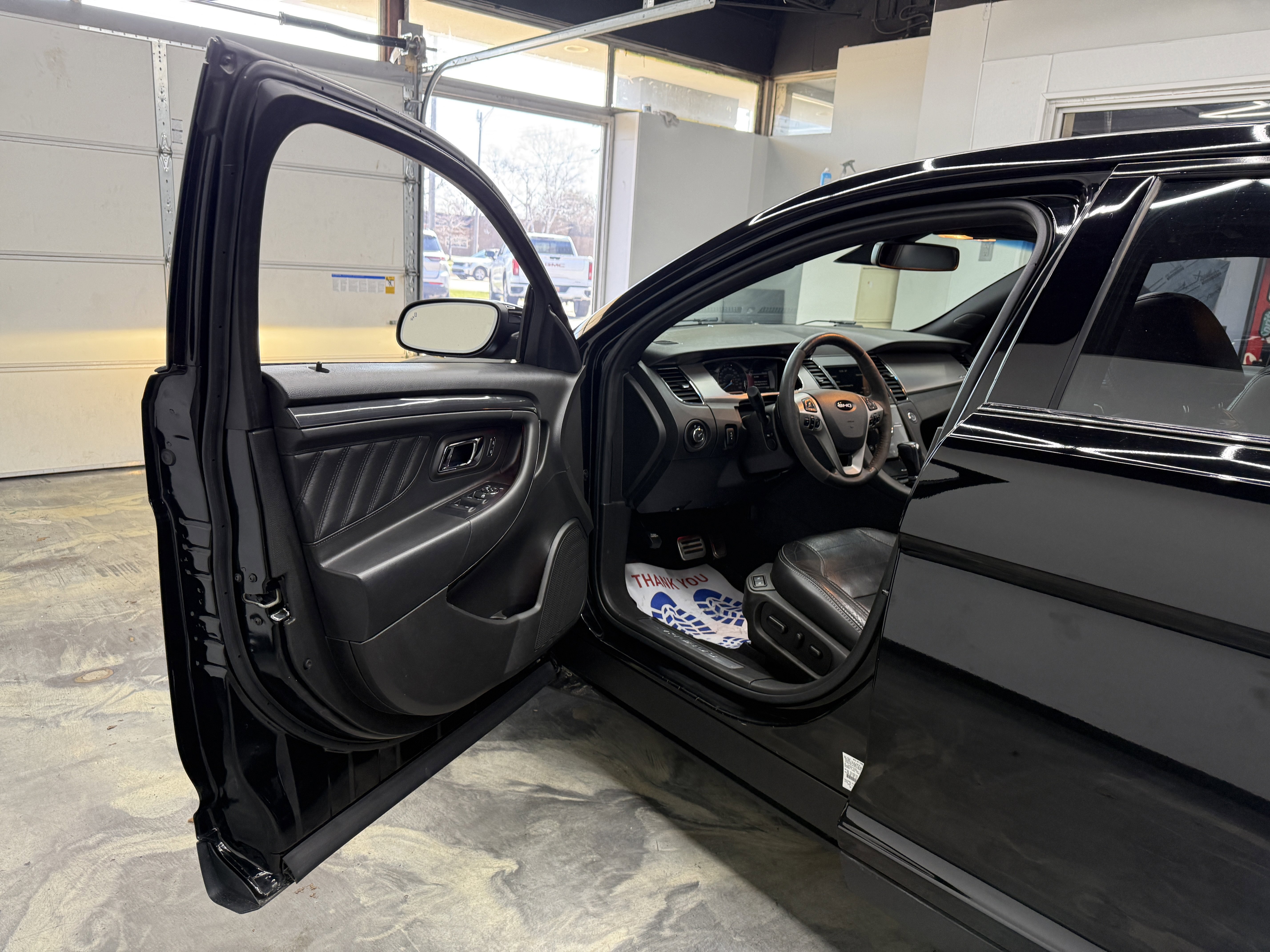 Used 2018 Ford Taurus SHO w/ Sho Performance Package image 9