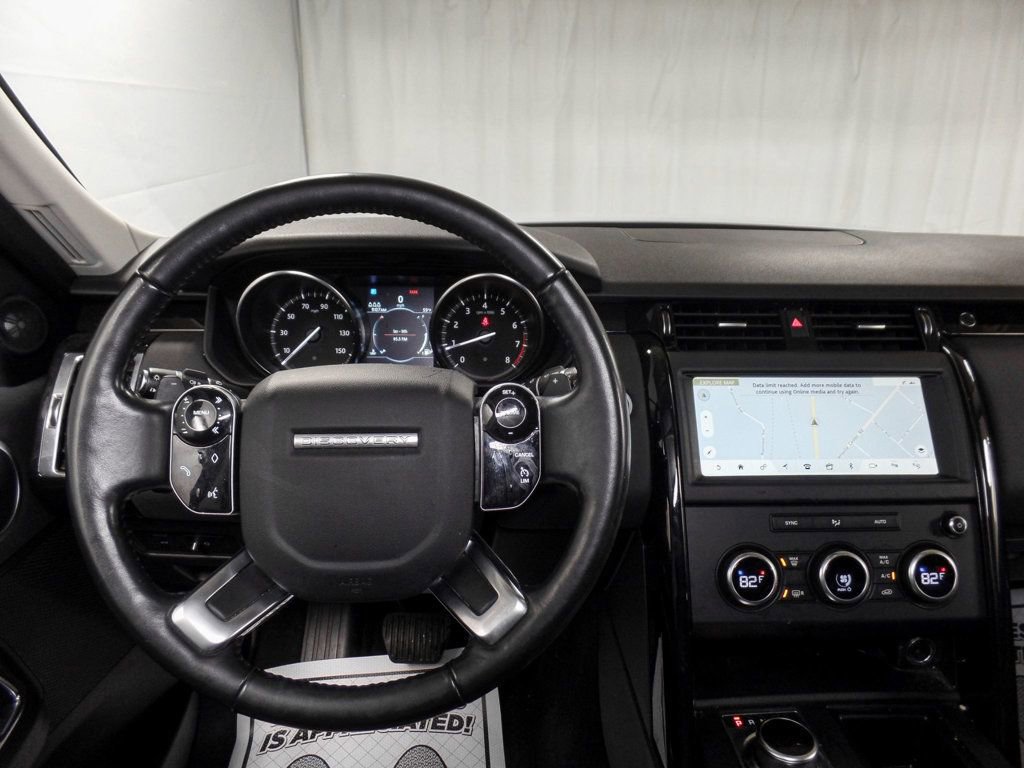 Used 2019 Land Rover Discovery SE image 14