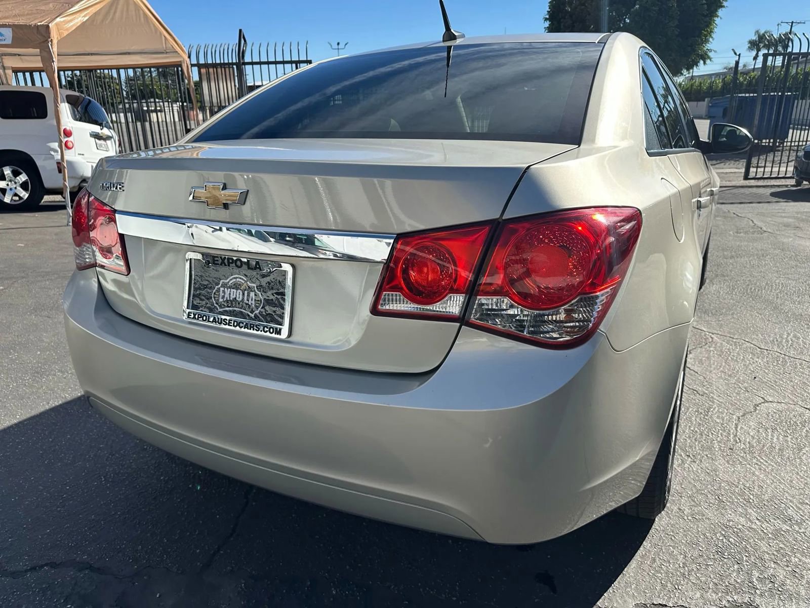 Used 2014 Chevrolet Cruze LS image 18