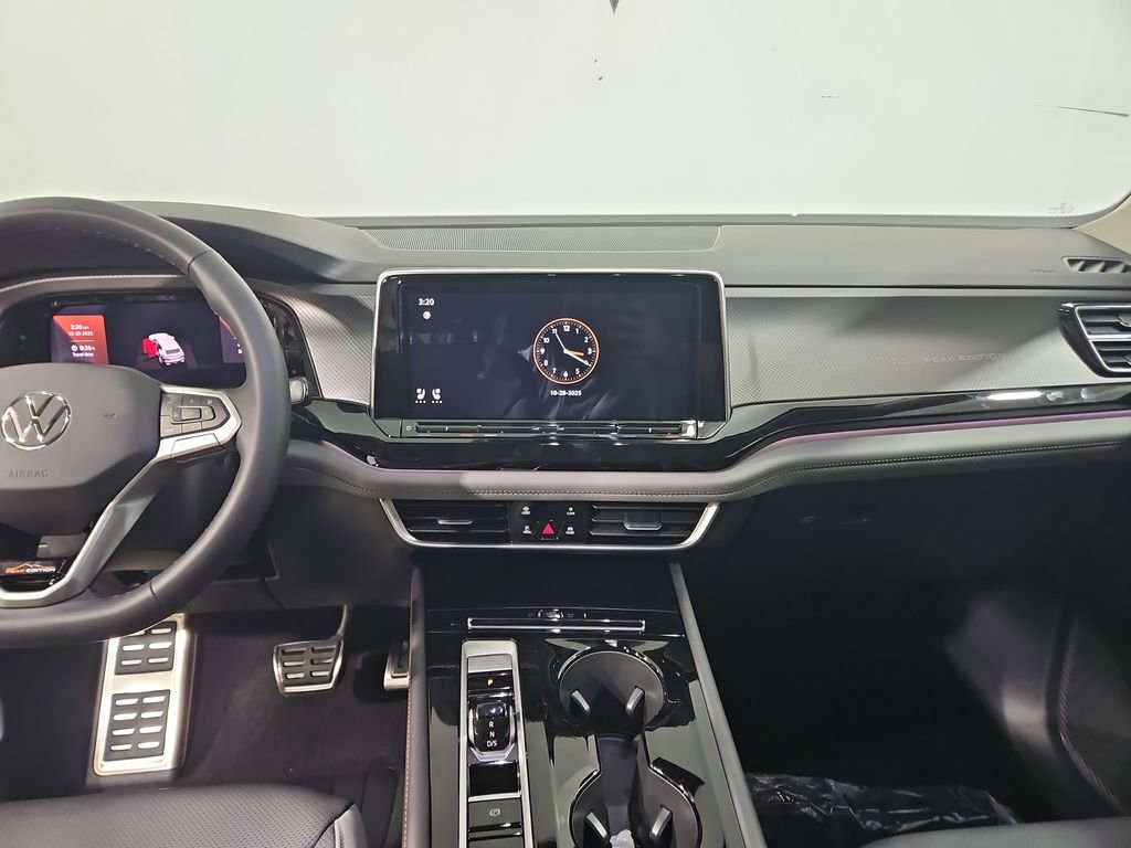New 2026 Volkswagen Atlas Peak Edition image 11