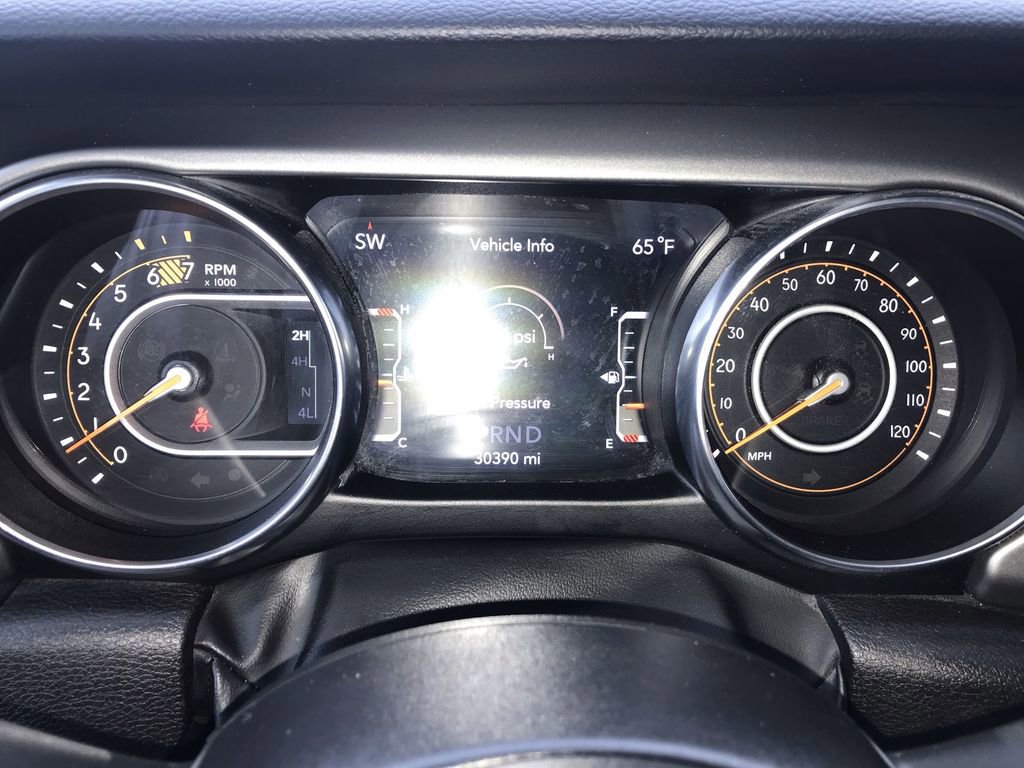 Used 2022 Jeep Wrangler Unlimited Sport image 15