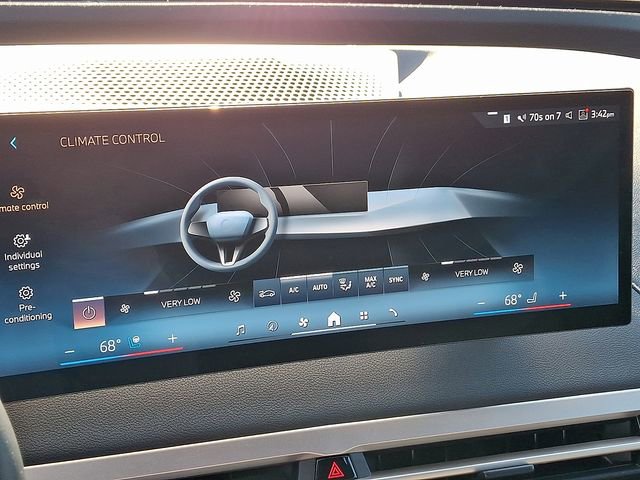 Certified 2024 BMW iX xDrive50 w/ Premium Package image 18