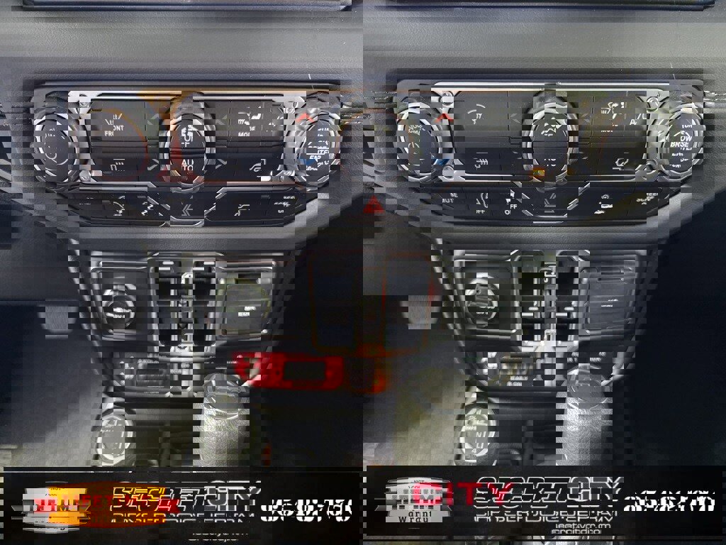 New 2025 Jeep Gladiator Mojave image 24