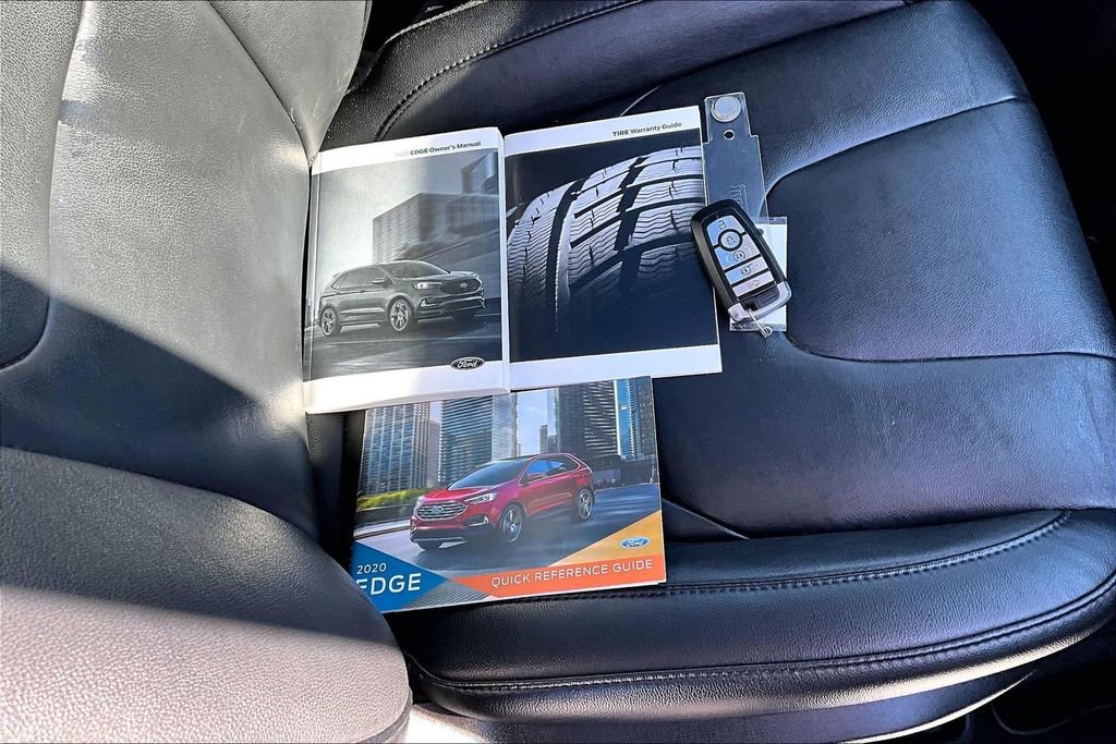 Used 2020 Ford Edge Titanium w/ Class II Trailer Tow Package image 12