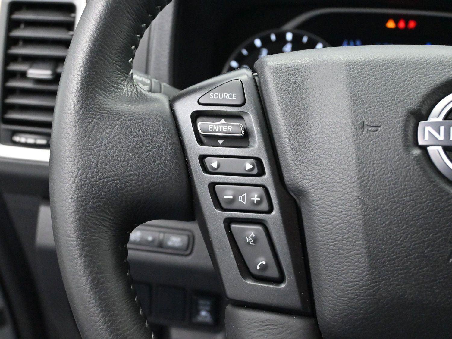 Used 2024 Nissan Frontier SV w/ Hardbody Edition image 15