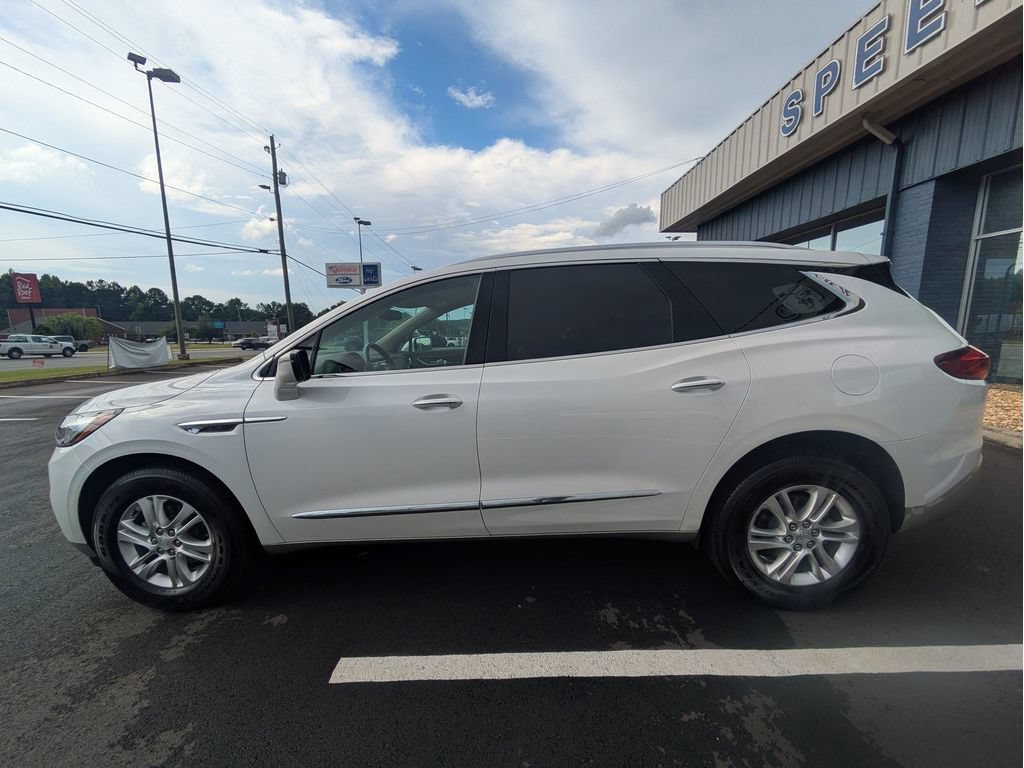 Used 2021 Buick Enclave Essence w/ Sound and Sites Package FWD image 10