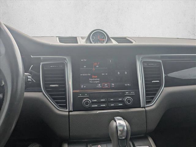 Used 2018 Porsche Macan AWD/4WD image 13